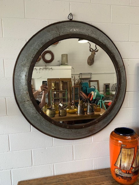 Vintage  Round Metal Mirror #4596 Byron