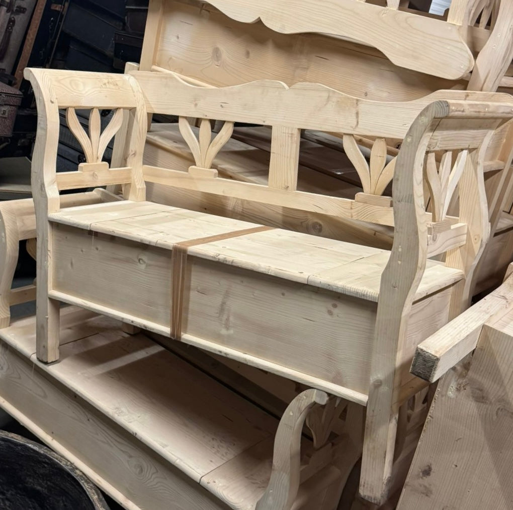 Vintage Box Bench Seat    #N2.  *Read Info*. Next Container -June