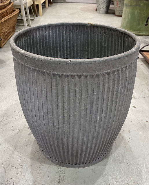 Vintage  English Galvanized Dolly  Tub #7259