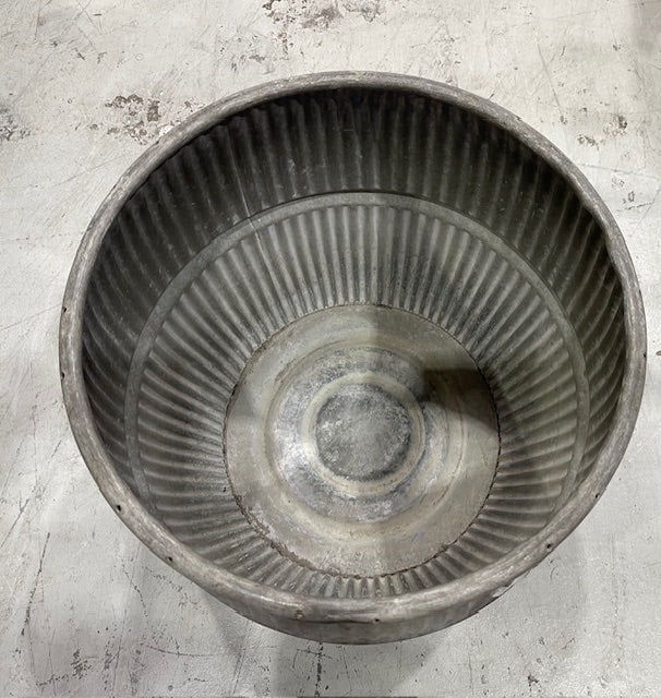 Vintage  English Galvanized Dolly  Tub #7260