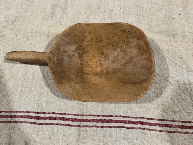 Vintage Handcarved  Wooden  Grain Scoop  #5114