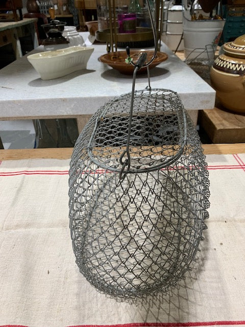 Vintage European Collapsible Egg Basket with Lid #5268