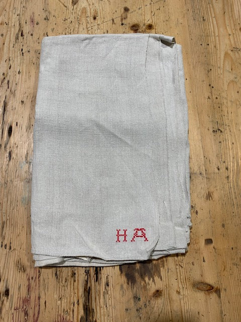 Vintage  Linen/Hemp Sheet  1940s  #5362   (Read Information About This Item)