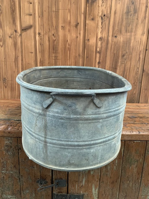 Vintage  European Galvanized Laundry  Tub #5471