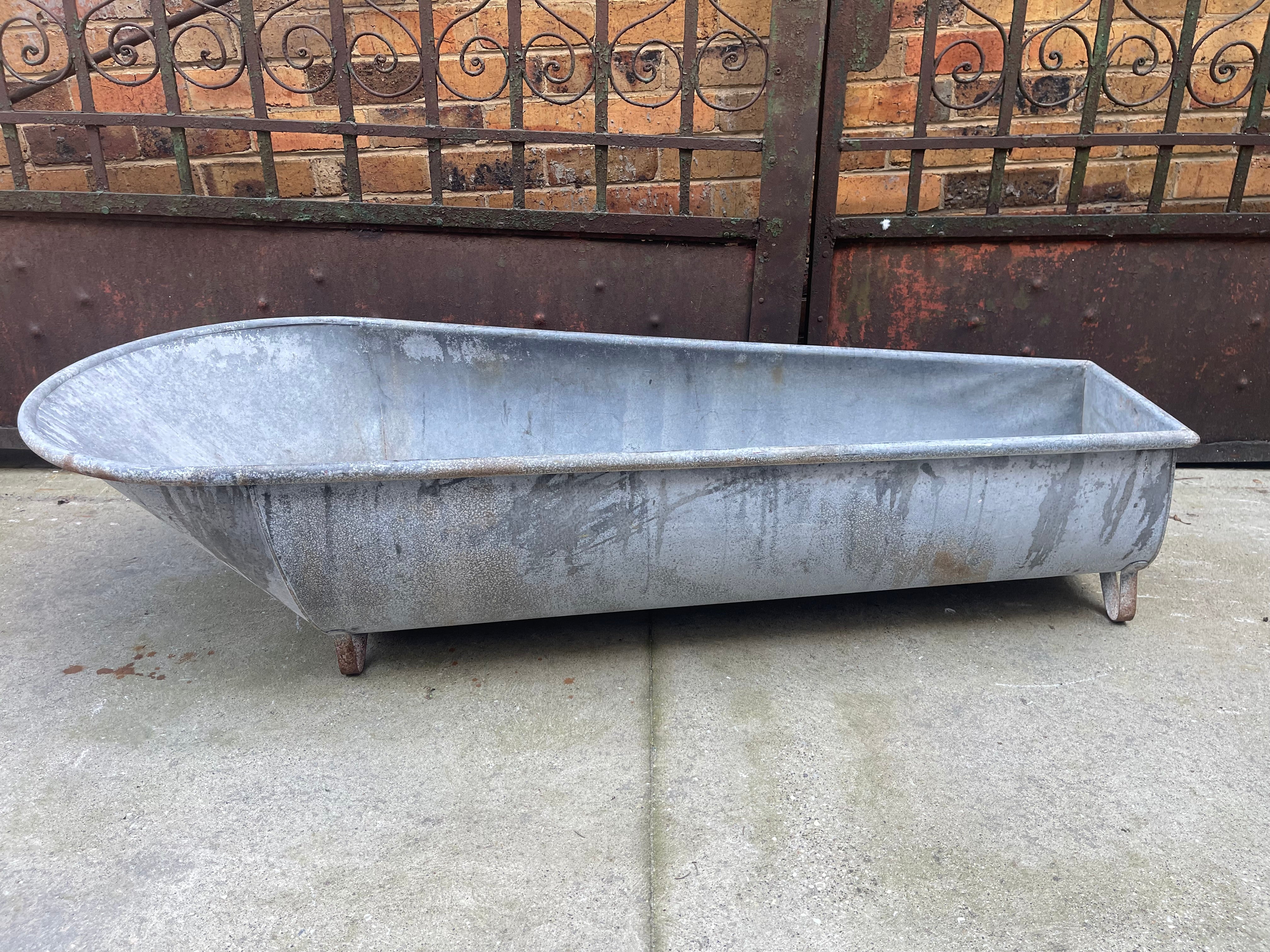 Vintage 1940s  Galvanized Bath Tub #6863