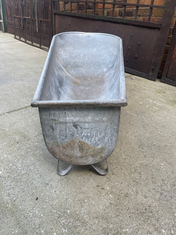 Vintage 1940s  Galvanized Bath Tub #6864