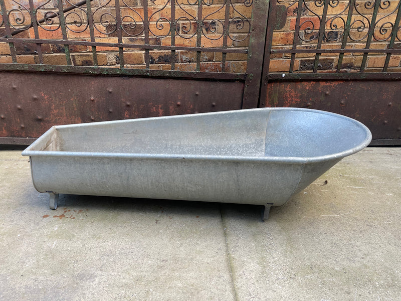 Vintage 1940s  Galvanized Bath Tub #6866
