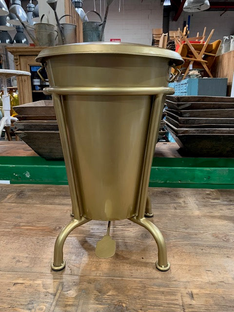 Metal Rubbish Bin  #5957 Byron ON HOLD