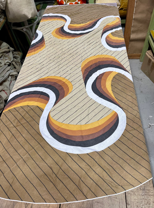 1970s  Table Cloth #F718 *Read Info*