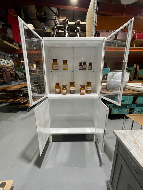 Eastern European Medical  Cabinet #5901