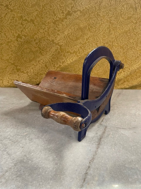 Rustic  European Bread Slicer  #5911  Byron