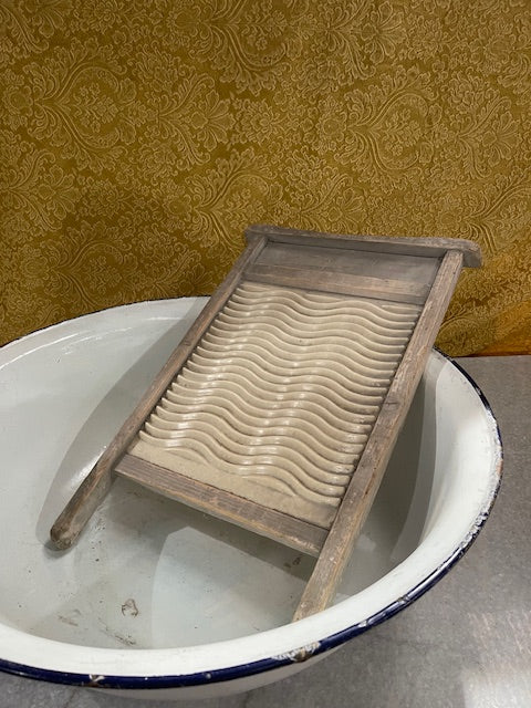 Vintage Wash Board  #5918