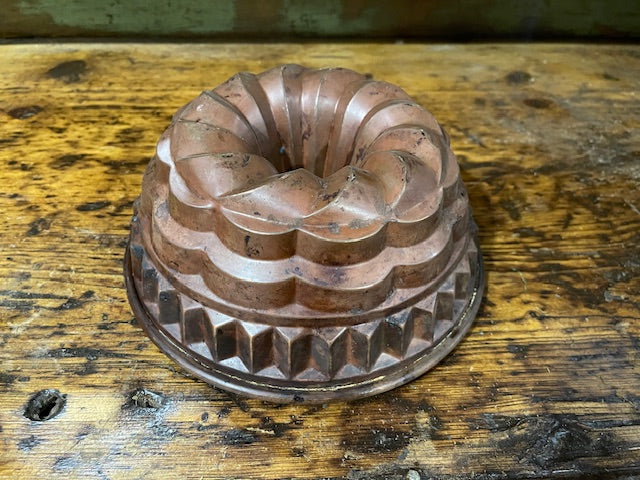 Vintage Tin Cake Baking  Pan  #6078