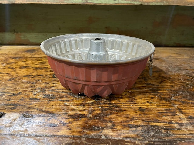 Vintage Tin Cake Baking  Pan  #6079