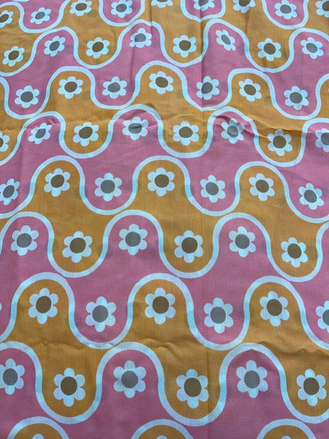 NEW - OLD 1970s Fabric  #F873  *Read Info*