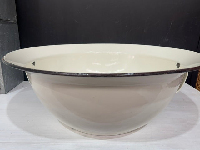 Vintage European Enamel Bakers Bowls with Handles #7343