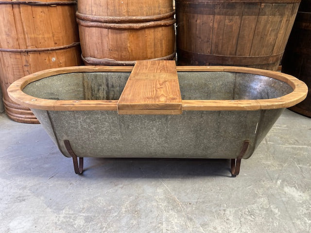 Vintage 1940s  Galvanized Bath Tub #7099