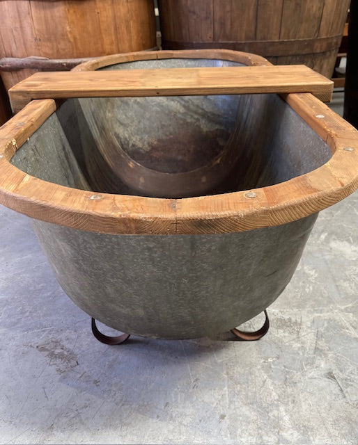 Vintage 1940s  Galvanized Bath Tub #7099