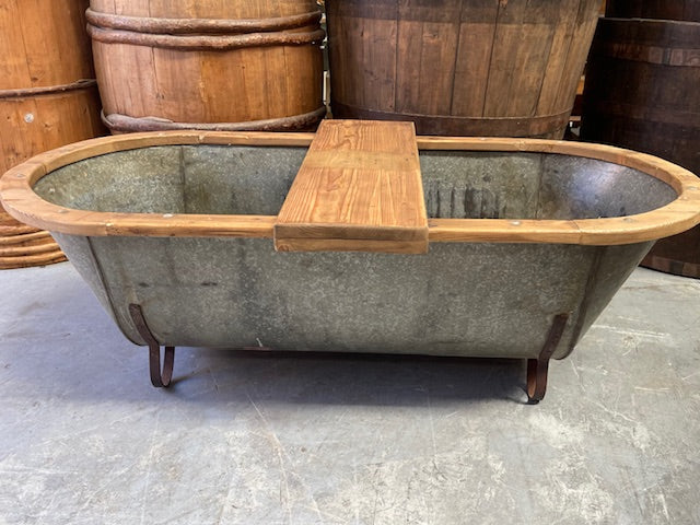 Vintage 1940s  Galvanized Bath Tub #7099