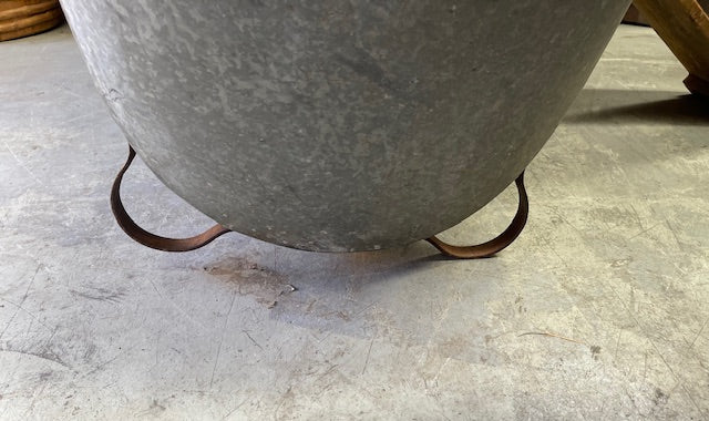 Vintage 1940s  Galvanized Bath Tub #7101