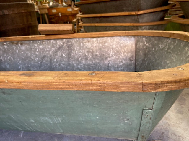 Vintage 1940s  Galvanized Bath Tub #7103