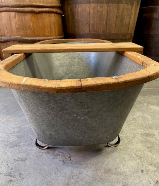 Vintage 1940s  Galvanized Bath Tub #7104