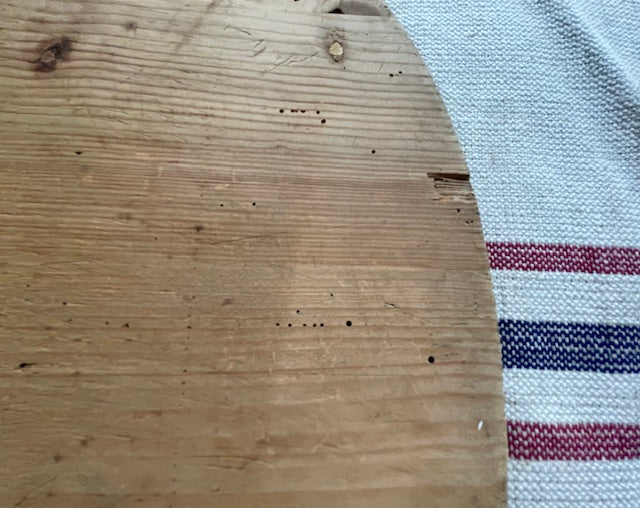 Vintage European Round  Bread Board #7110