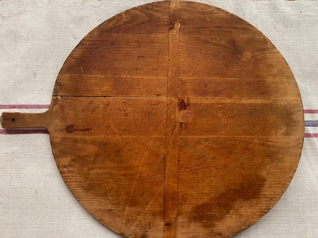 Vintage European Round  Bread Board #7112