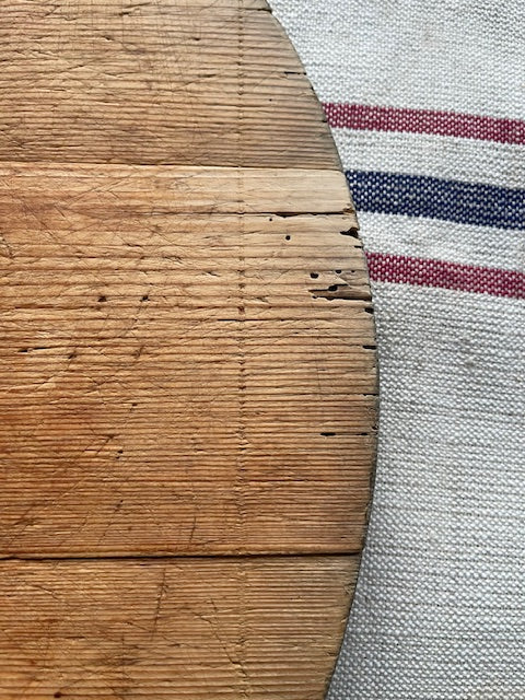 Vintage European Round  Bread Board #7113