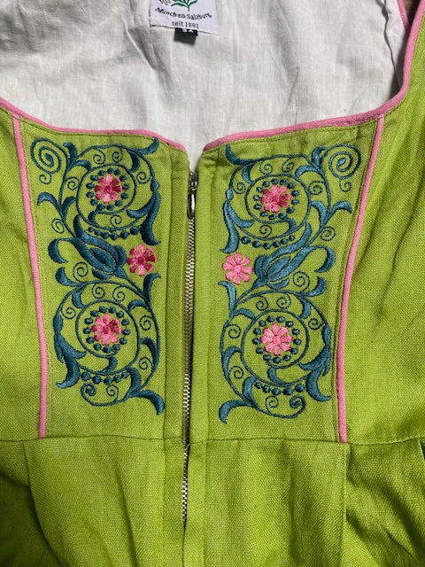 October Fest  Dirndl  Dress #W122  Includes  AUS POSTAGE