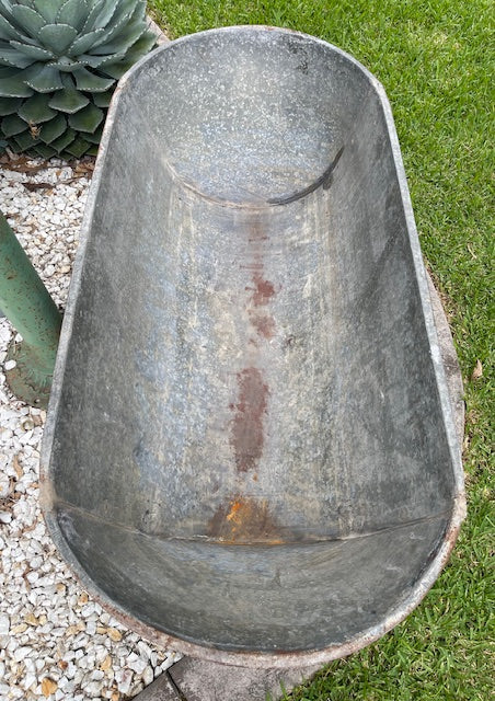 Vintage 1940s  Galvanized Bath Tub #7146. *Byron - Call for info*
