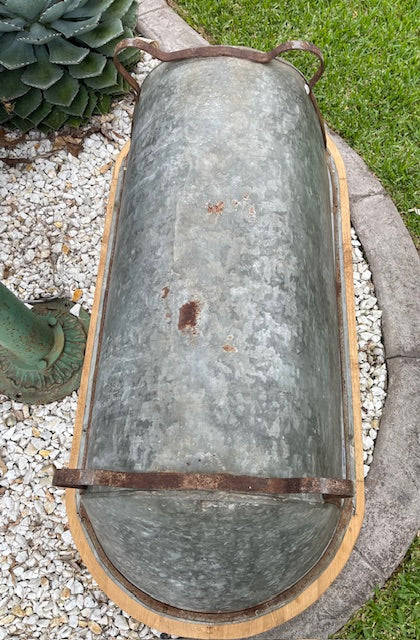 Vintage 1940s  Galvanized Bath Tub #7147. *Byron - Call for info*