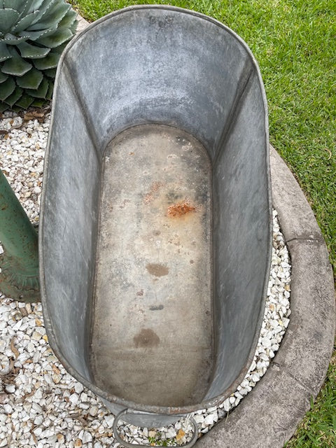 Vintage 1940s  Galvanized Bath Tub #7150. *Byron - Call for info*