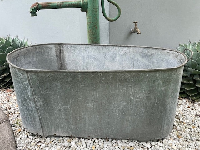 Vintage 1940s  Galvanized Bath Tub #7150. *Byron - Call for info*