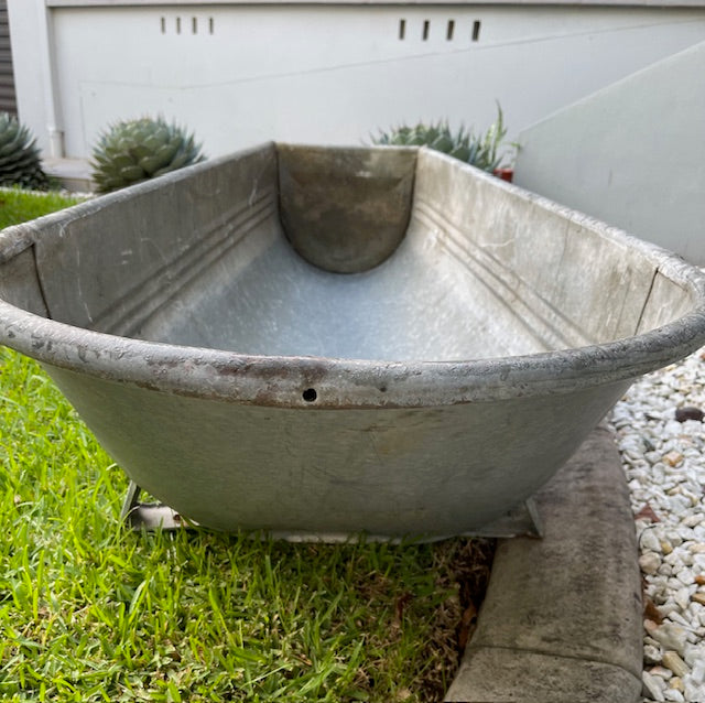 Vintage 1940s  Galvanized Bath Tub #7151. *Byron - Call for info*
