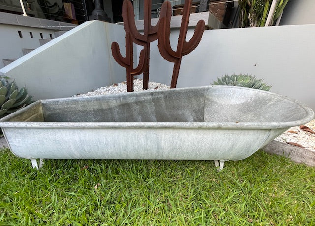 Vintage 1940s  Galvanized Bath Tub #7152  *Byron - Call for info*