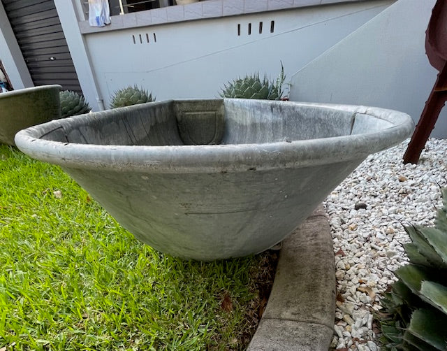 Vintage 1940s  Galvanized Bath Tub #7152  *Byron - Call for info*