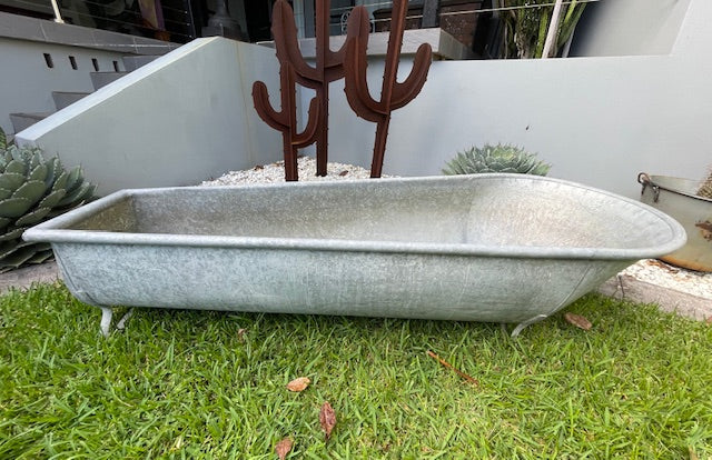 Vintage 1940s  Galvanized Bath Tub #7154  *Byron - Call for info*