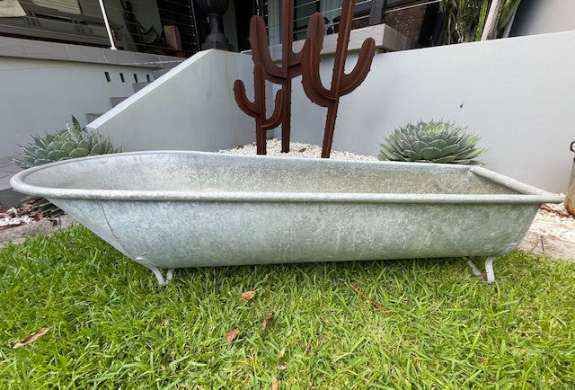 Vintage 1940s  Galvanized Bath Tub #7154  *Byron - Call for info*