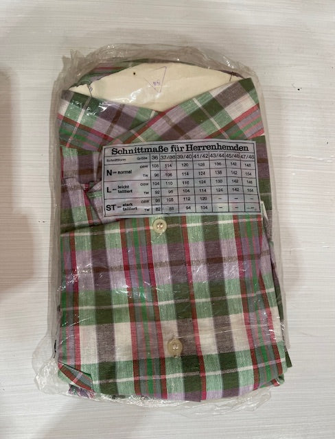 Mens Vintage Short Sleeve Shirt  #VS22. (Unopened)