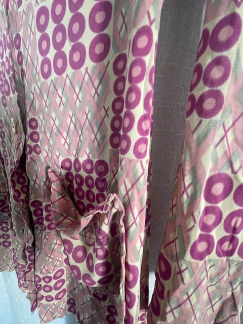 Vintage 1970s Ladies Shirt  #B115 NQR