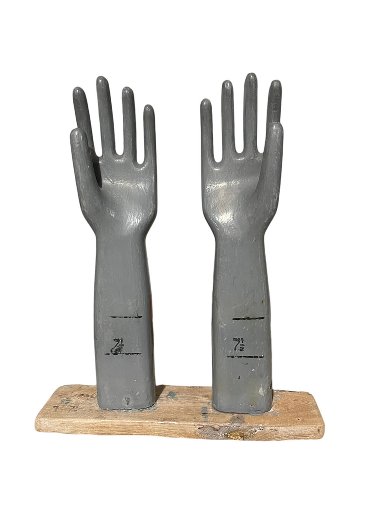 Vintage  Wooden Gloves Mould #6323  Byron