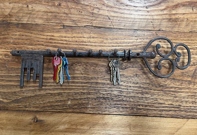 Vintage Metal Wall Key Holder #6331  Byron