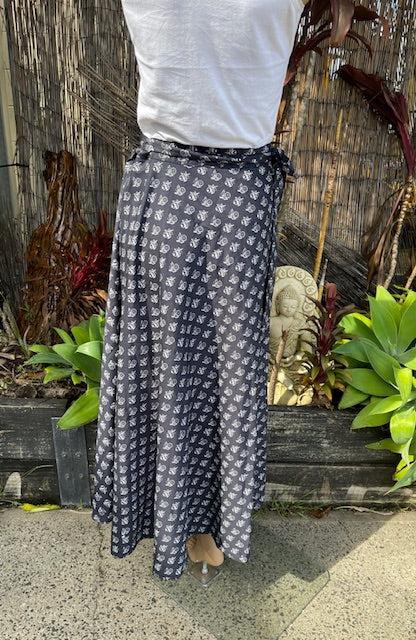 1970s Maxi Skirt  #B155