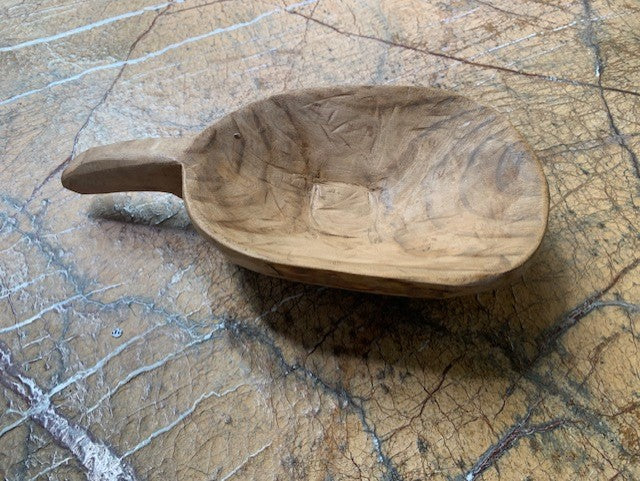 Vintage Handcarved  Wooden  Grain Scoop  #5649  Byron