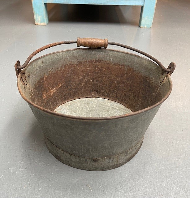 Metal Bucket    #6002 Byron
