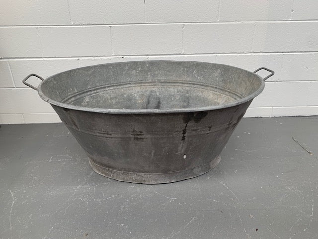 Vintage  European Galvanized Wash Tub #5549  Byron