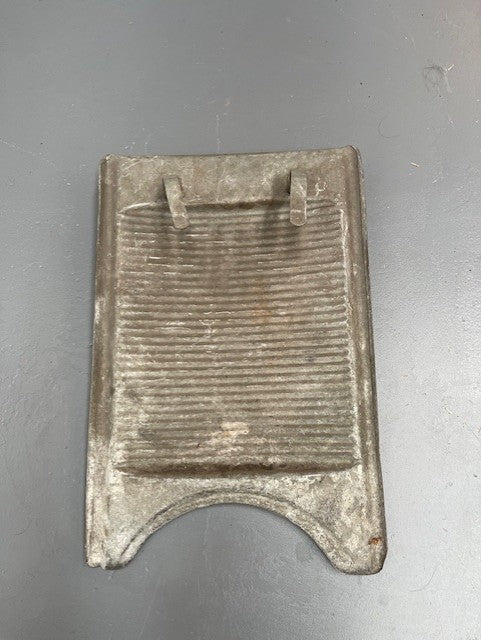 Vintage Metal Wash Board  #5981  Byron