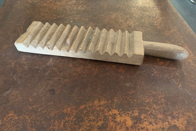 Vintage  Wooden Mini  Wash Stick   #4850  Byron