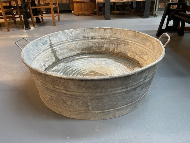 Vintage  European Galvanized Wash Tub #5966  Byron